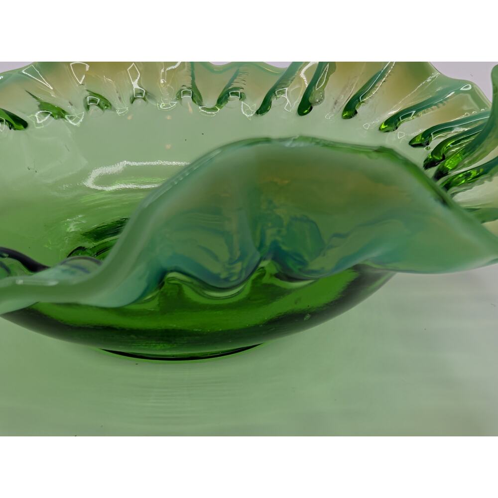 Vintage Green Opalescent Ruffled Edge Fenton Art Glass Bowl -- Read Description - Picture 10 of 16